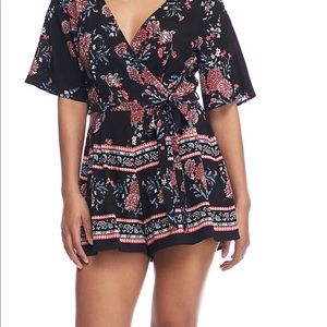 🎉HP🎉Ash & Violet Romper NWT 🌺